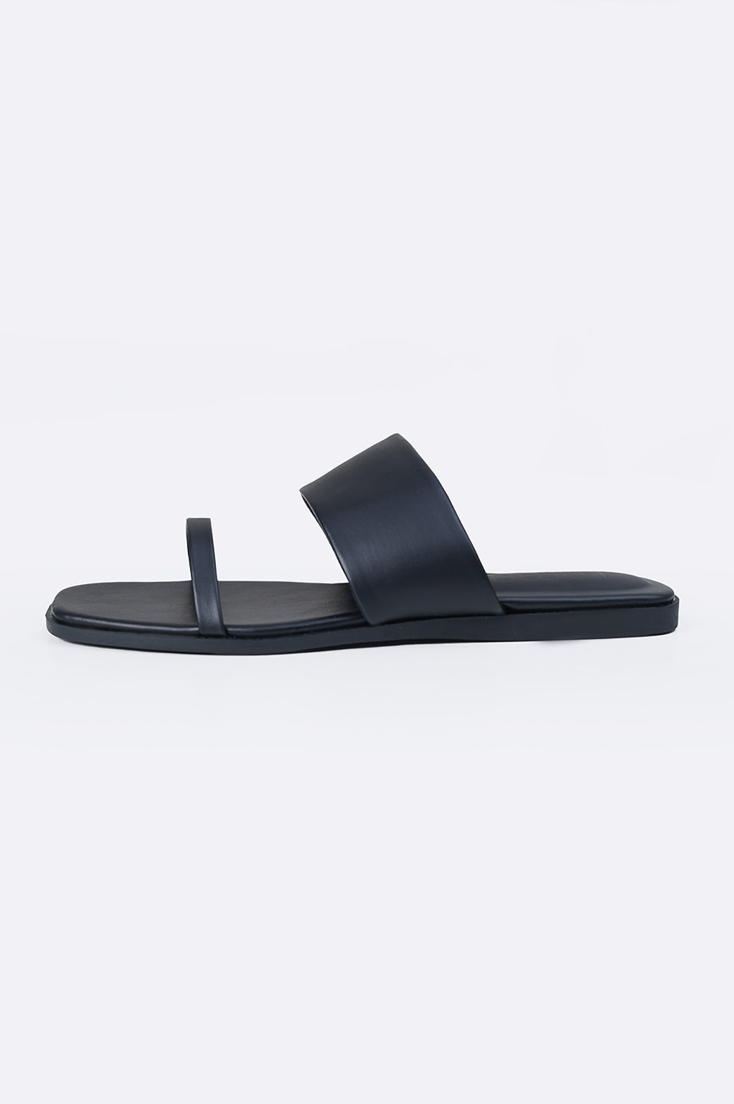 BLACK BASIC SUMMER SLIDES