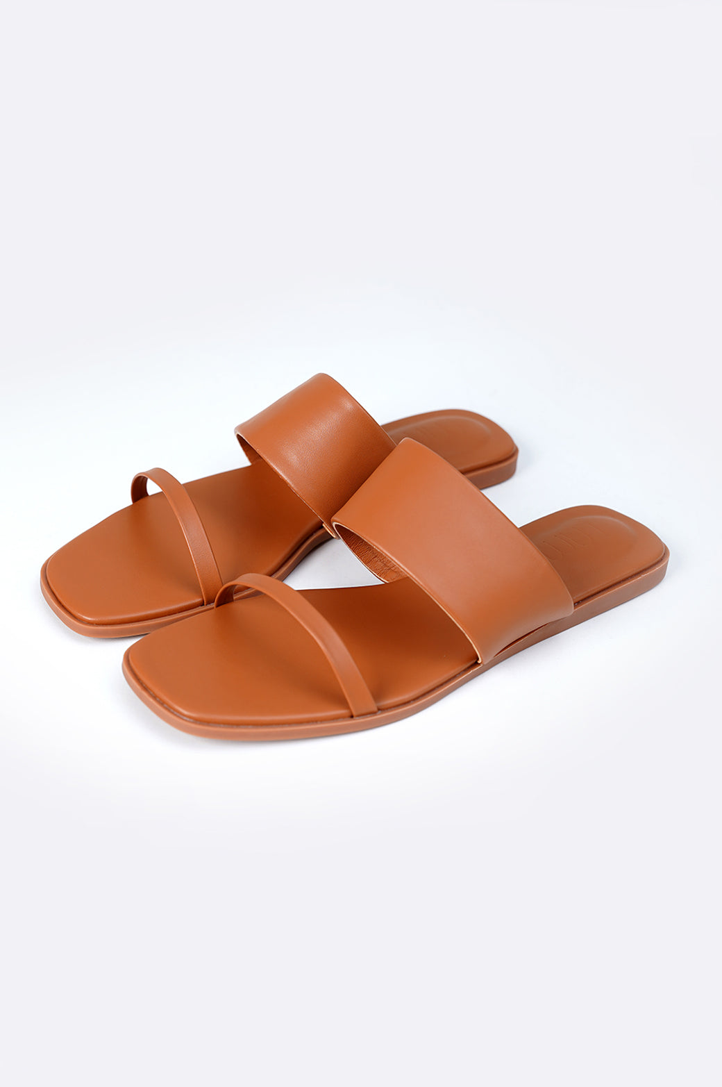 TAN BASIC SUMMER SLIDES