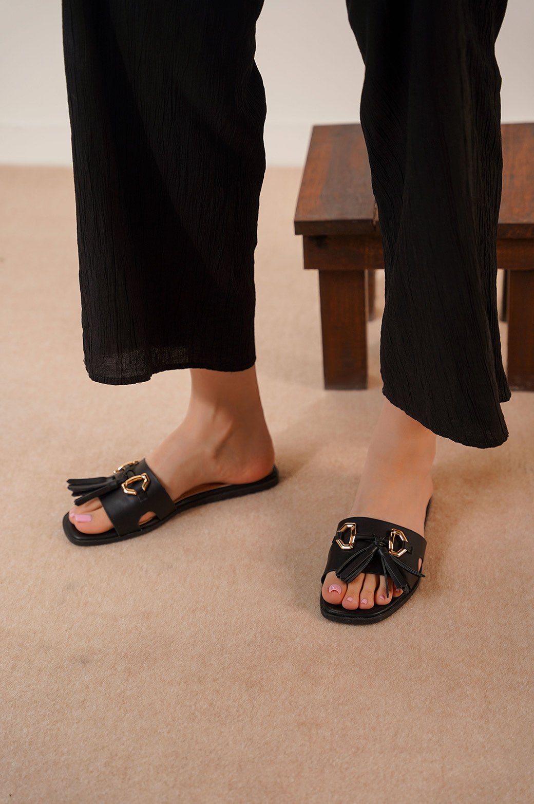 BLACK CLASSIC SUMMER SLIDES