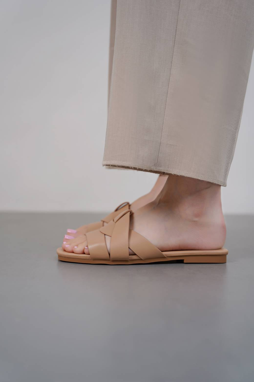 BEIGE STRAPPY WOVEN SLIDES
