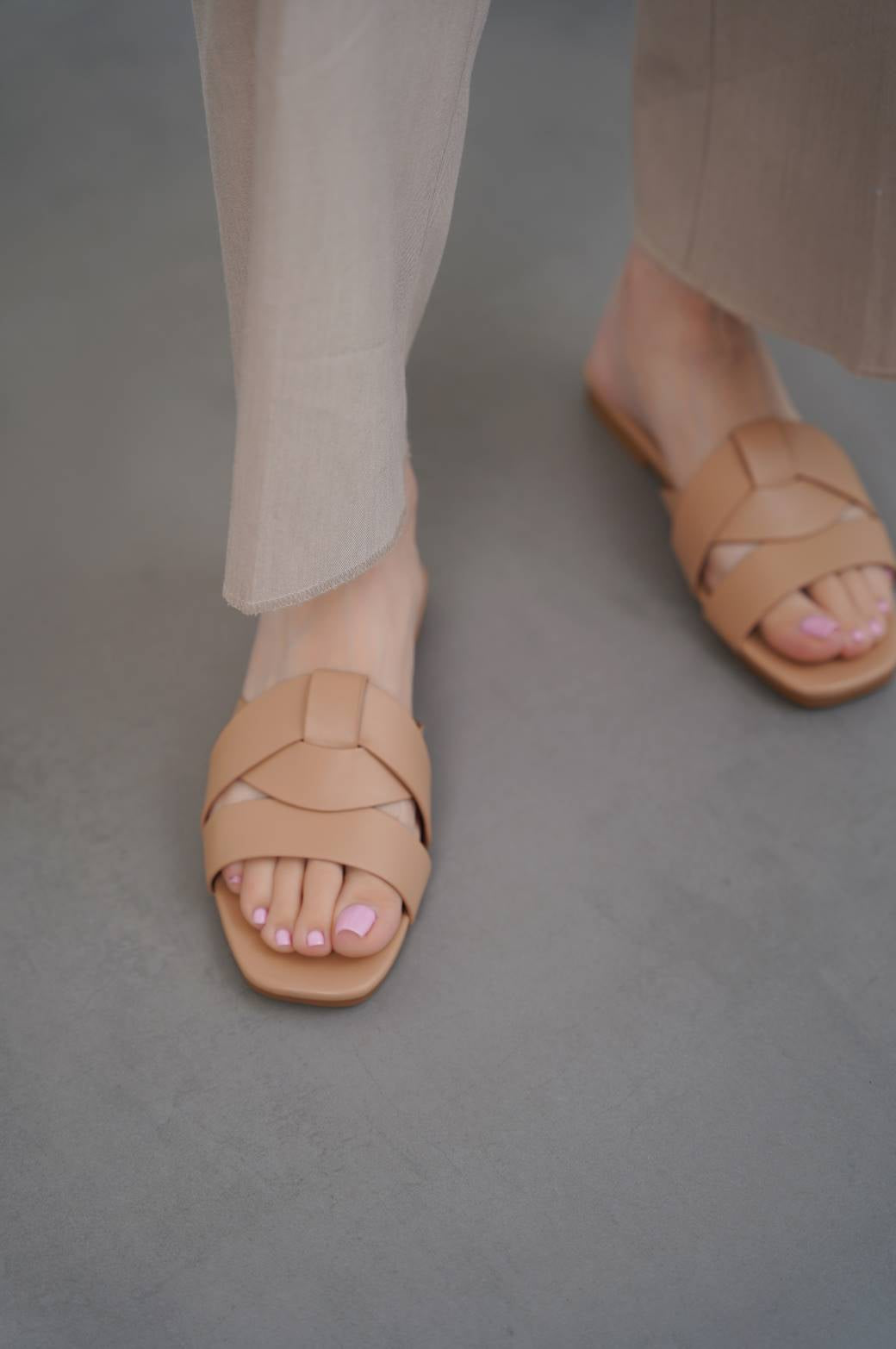 BEIGE STRAPPY WOVEN SLIDES