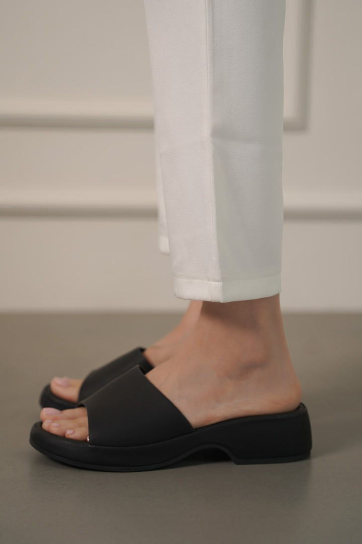 BLACK MAMA BLOCK HEEL