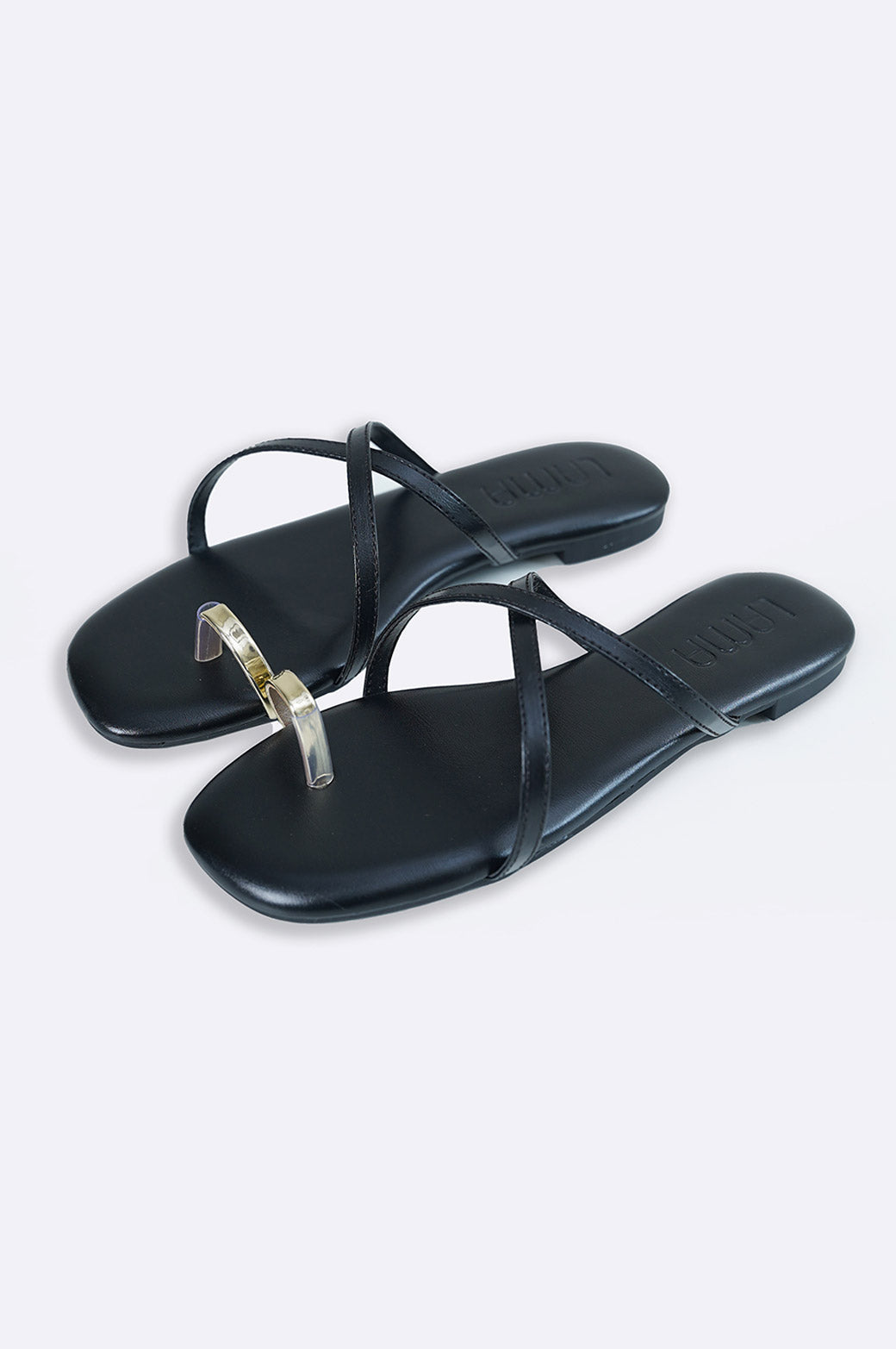 BLACK MINIMAL TOE SLIDE