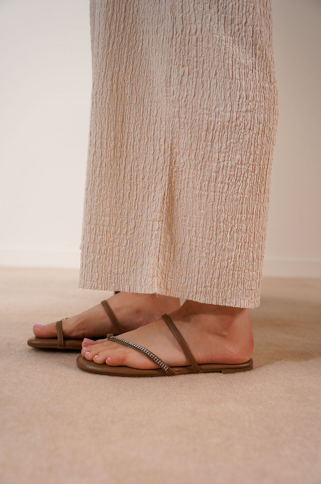BEIGE SLIDE WITH CRYSTAL STRAP