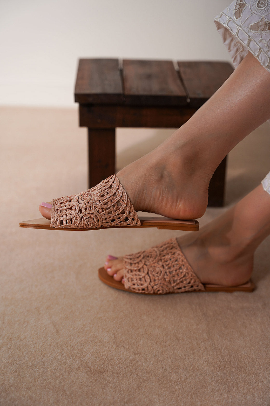 PINK RESORT STRAW SLIDE