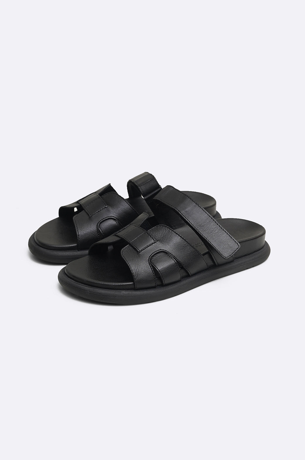 BLACK IZZY LEATHER SLIDES