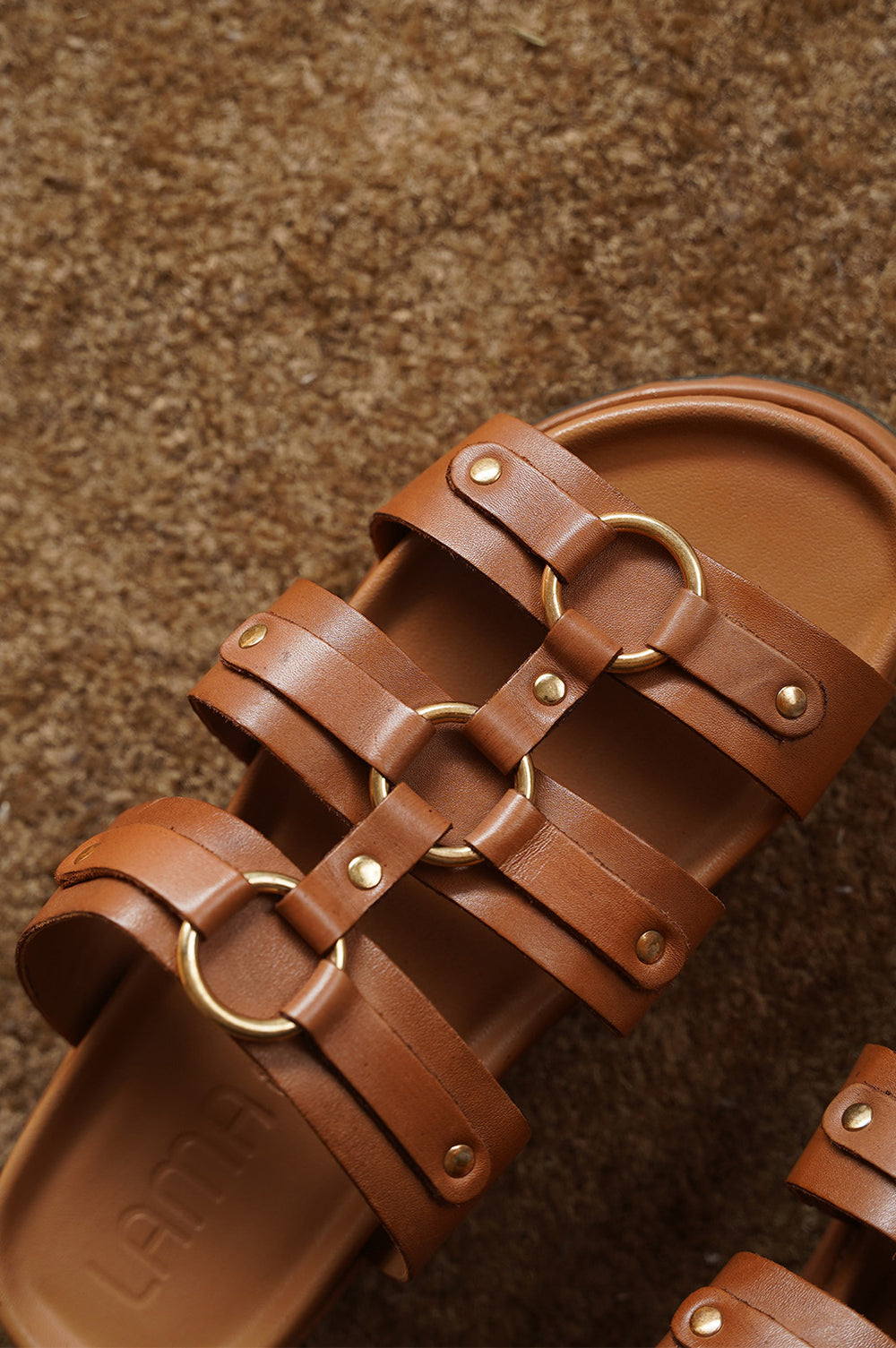 TAN LEATHER RING SLIDES