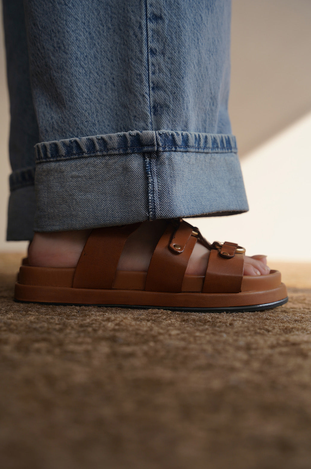 TAN LEATHER RING SLIDES