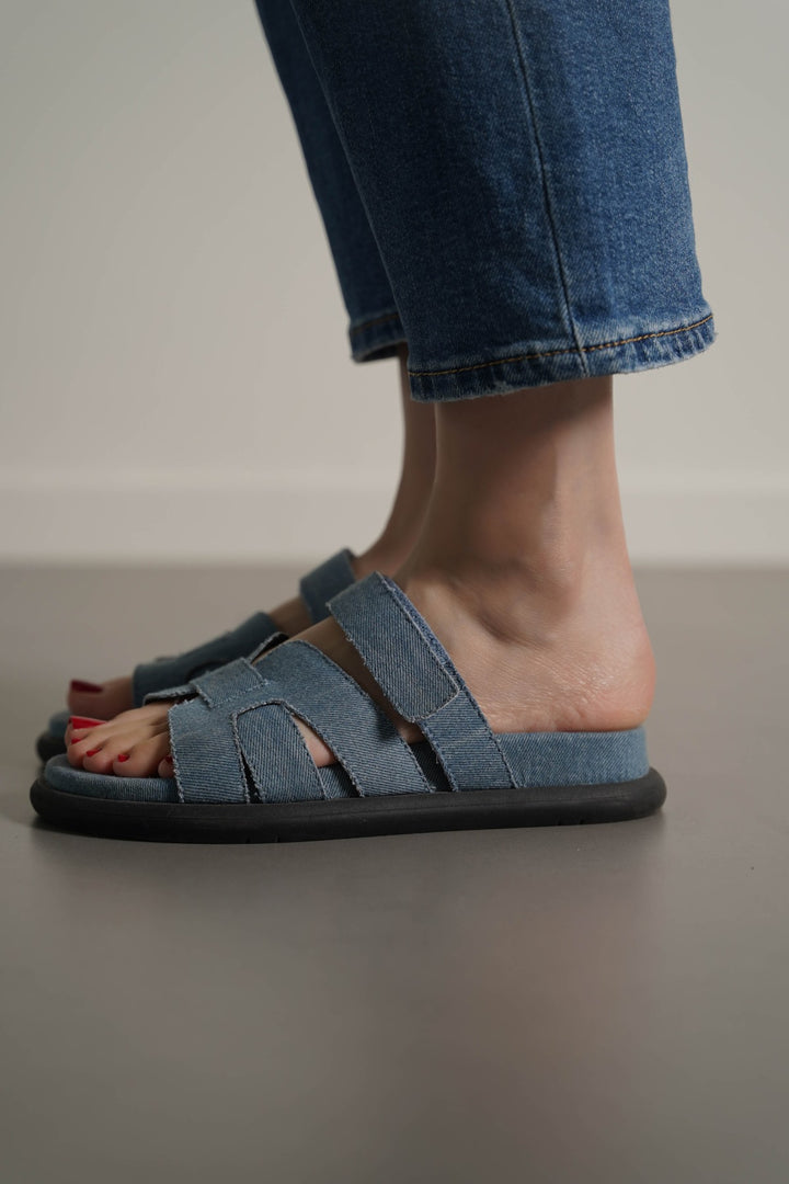 MID BLUE IZZY DENIM SLIDES