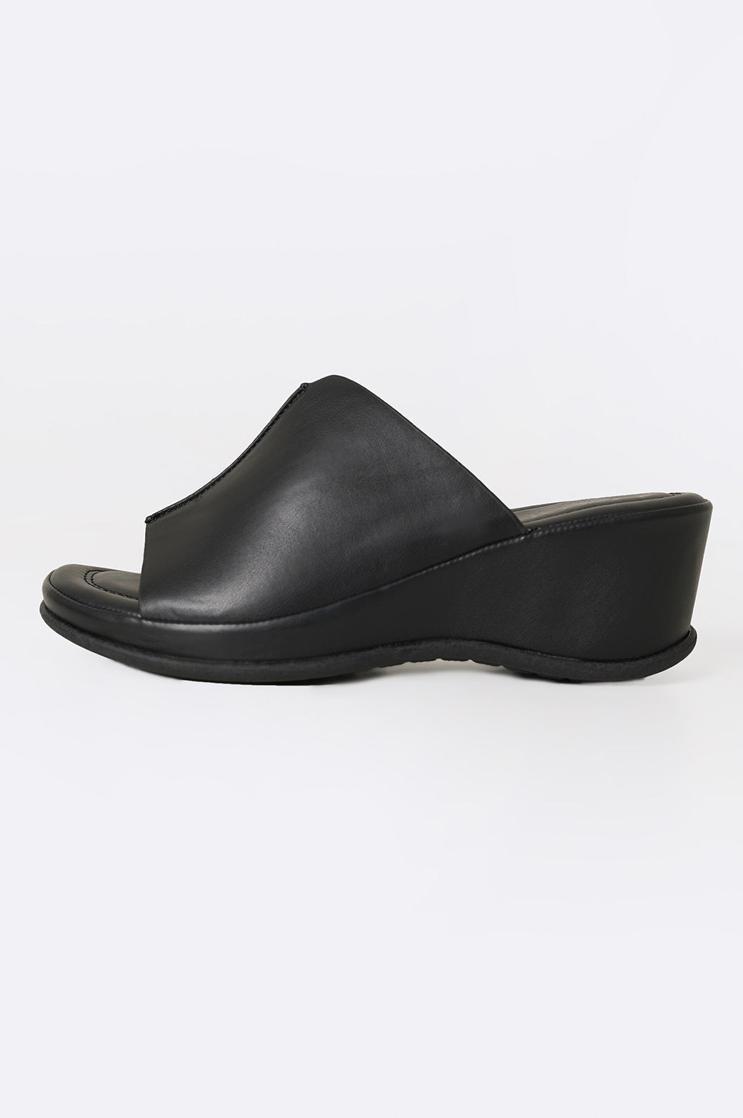 BLACK WIDE VAMP WEDGE