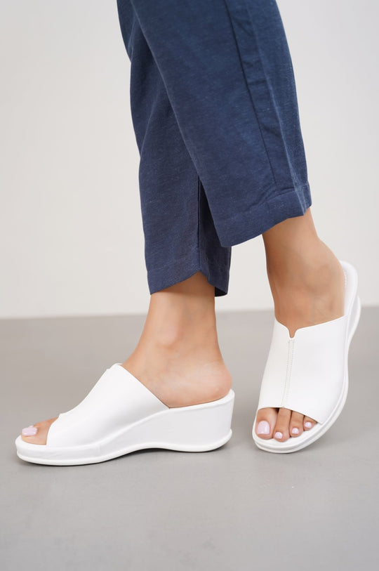 WHITE WIDE VAMP WEDGE