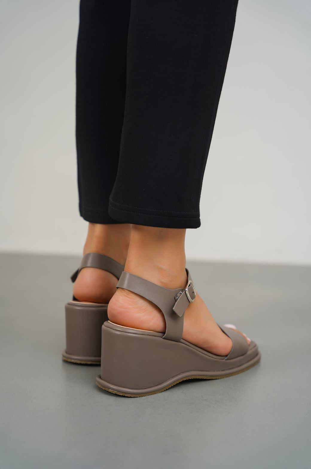 GREY WEDGE MAMA SANDALS