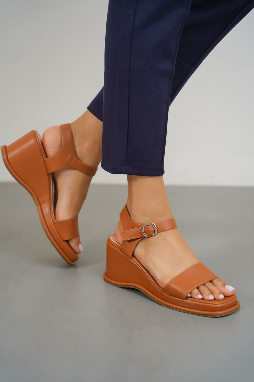 TAN WEDGE MAMA SANDALS