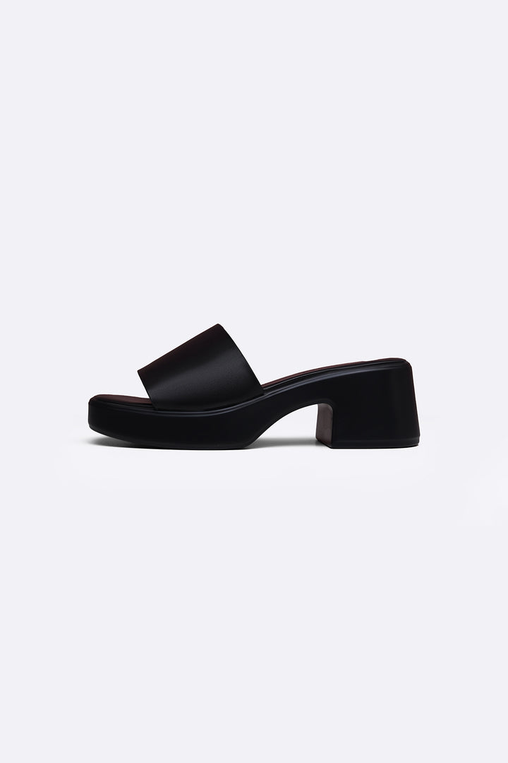 BLACK EASY BLOCK HEELS