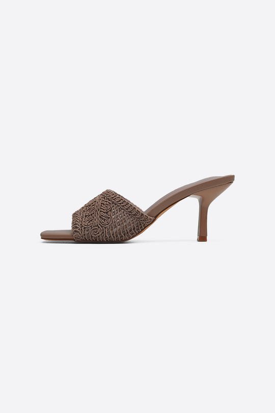 BROWN WOVEN MINI HEELS