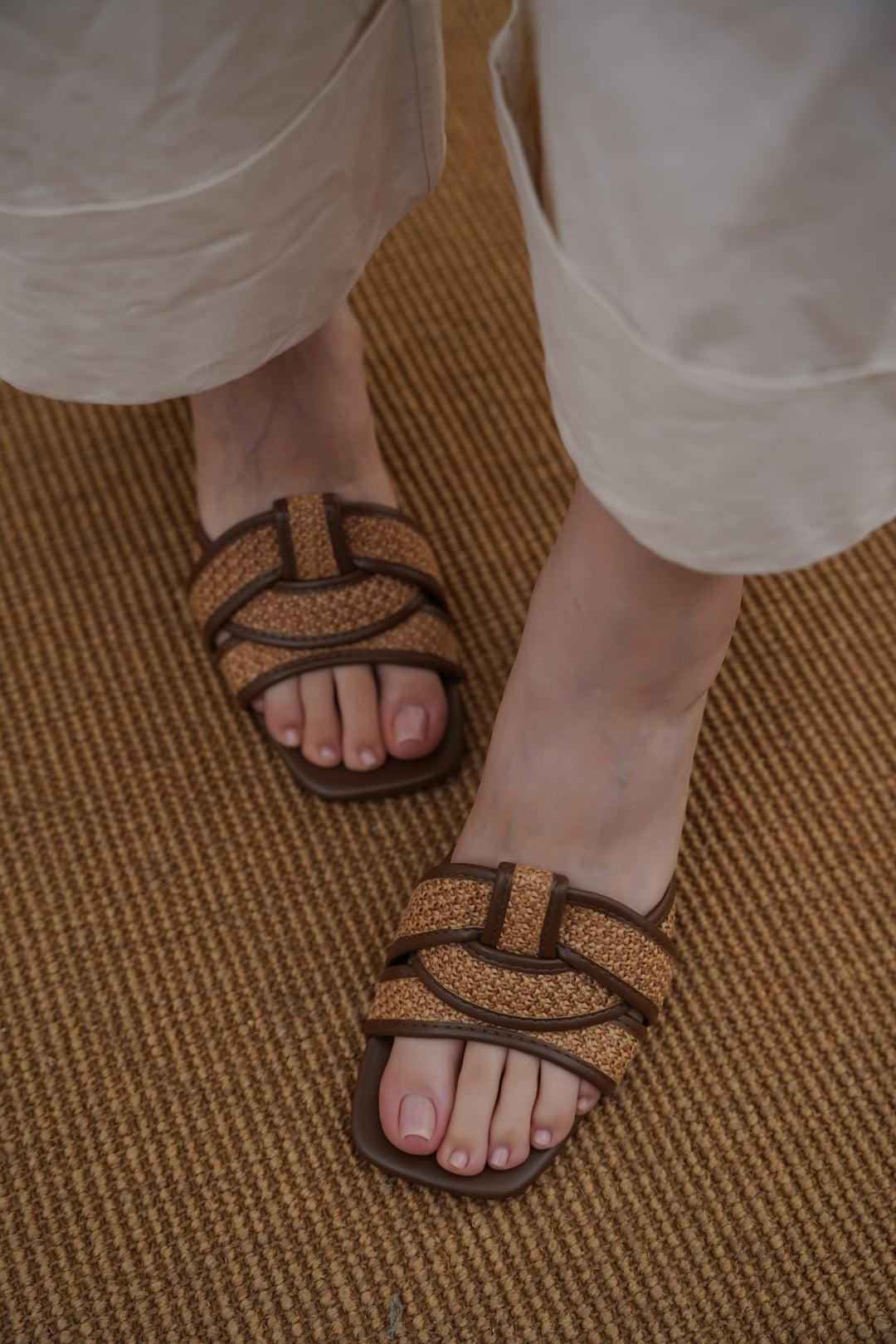 COFFEE WEAVE BLOCK HEELS