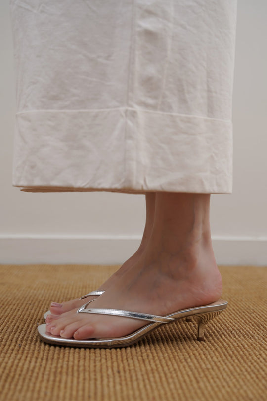 SILVER MALIBU KITTY HEELS