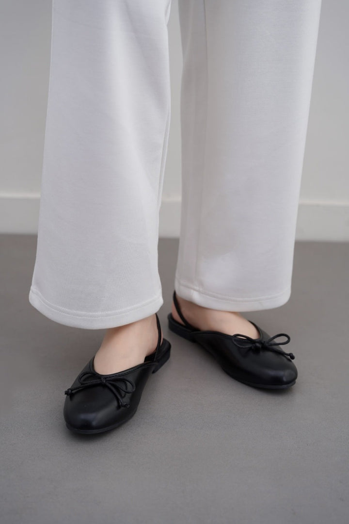 BLACK SLINGBACK BALLERINAS