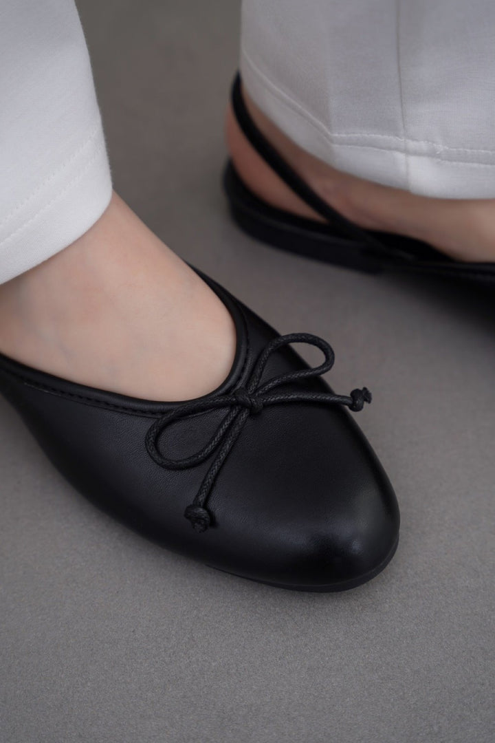 BLACK SLINGBACK BALLERINAS