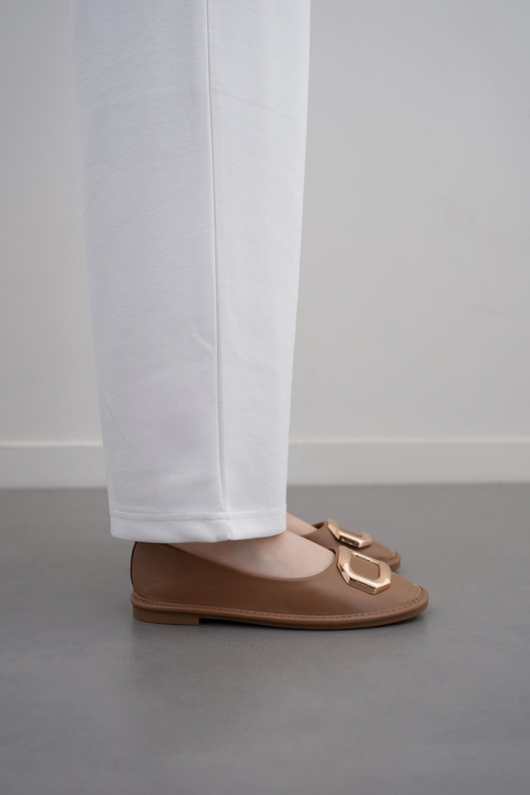 BROWN SOFT BUCKLE PUMPS