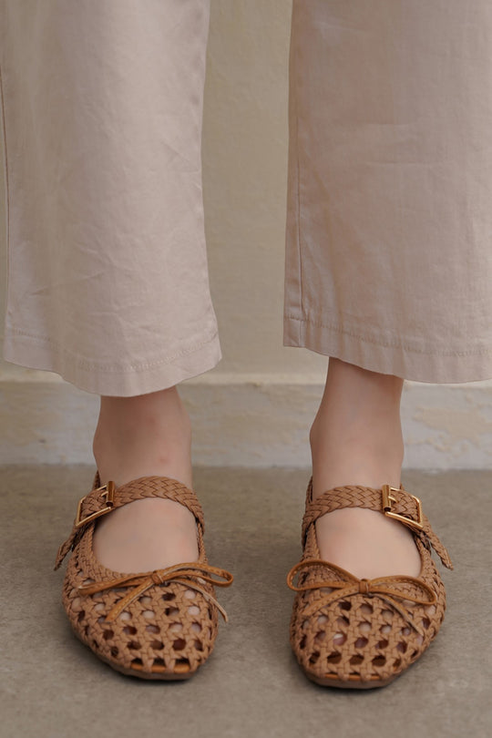 KHAKI ASHBY WOVEN PUMPS