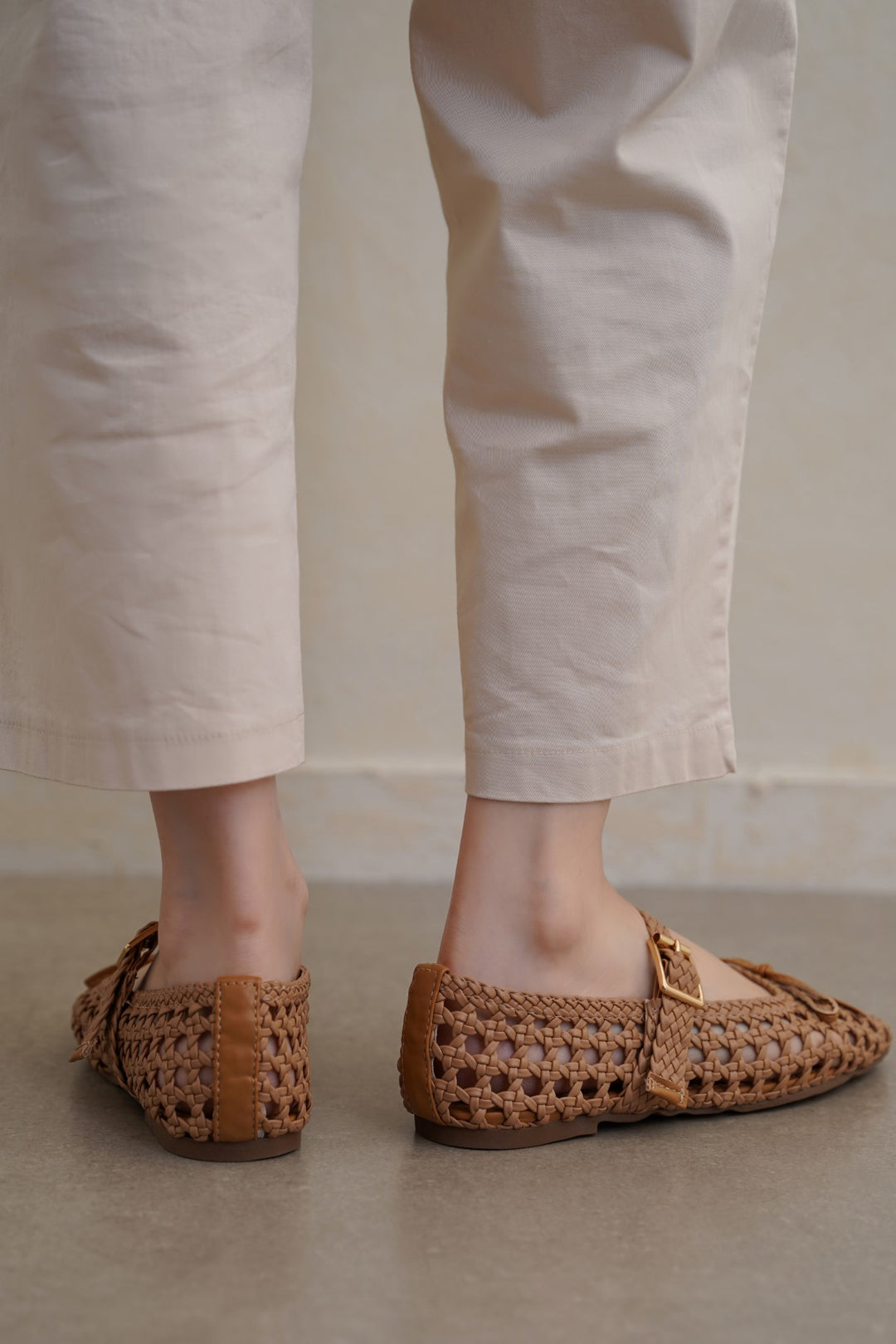 KHAKI ASHBY WOVEN PUMPS