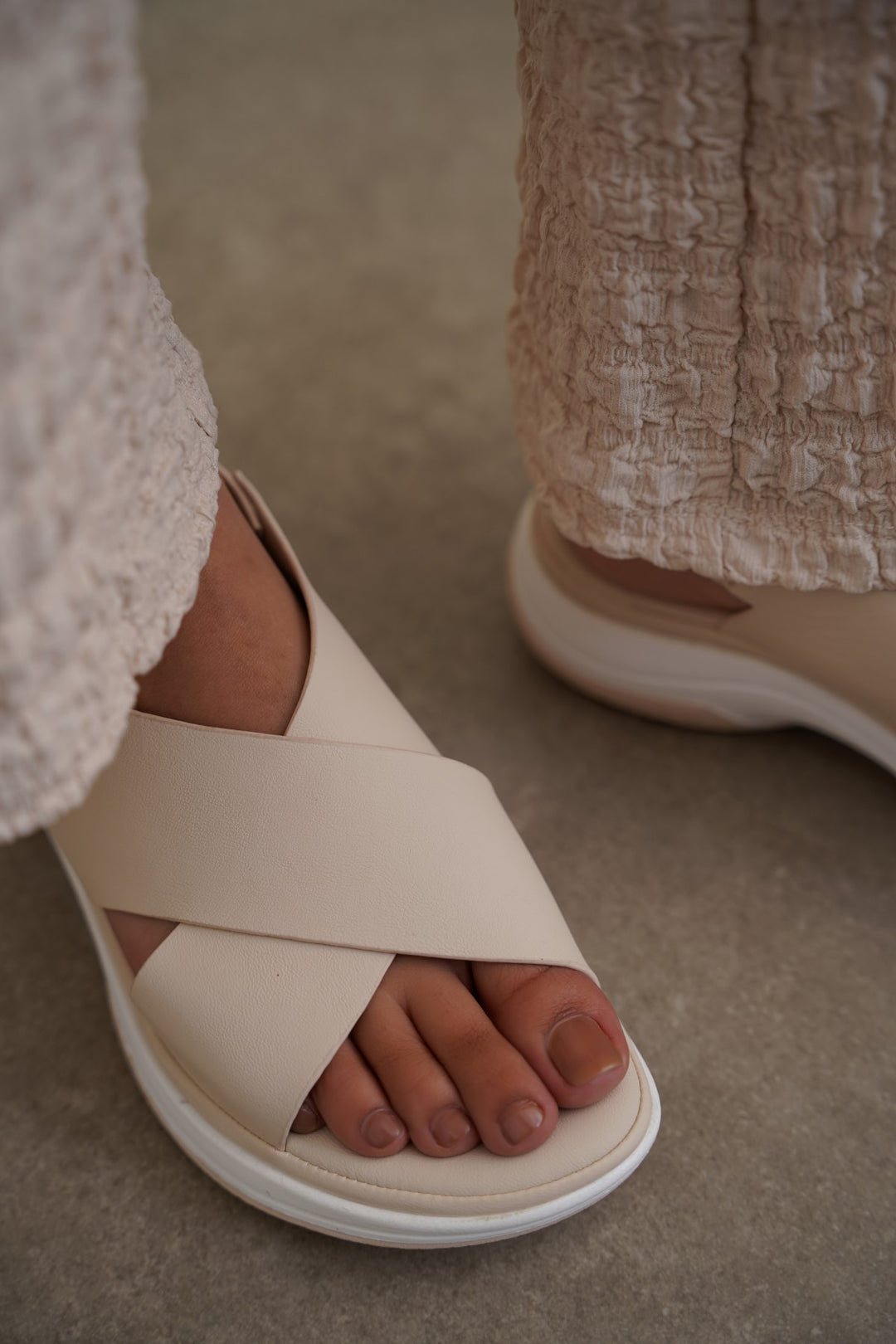 OFF WHITE CROSS MAMA SANDALS