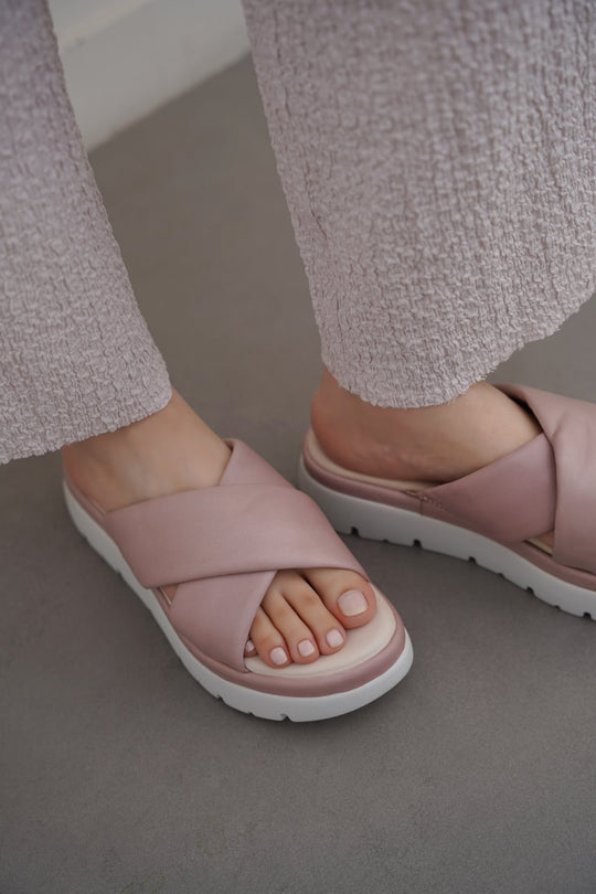 PINK LEATHER MAMA CROSS SLIDES