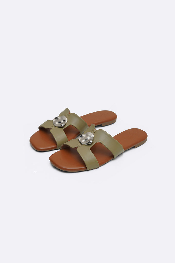 OLIVE ON HOLIDAY SLIDES