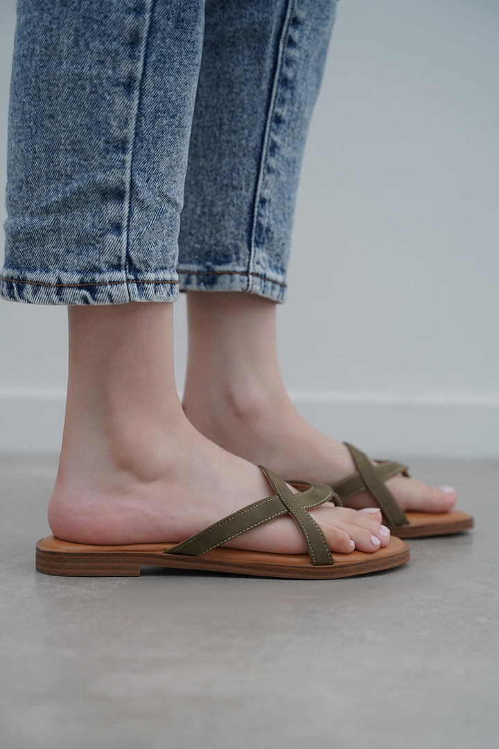 TAUPE SOFT SUMMER SLIDES