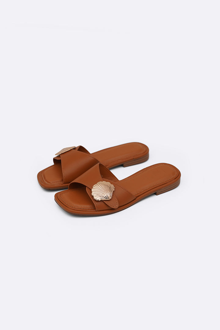 TAN SEASHELL SLIDES