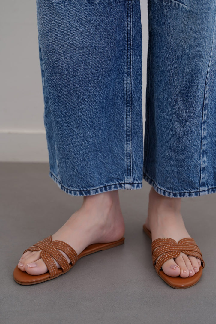 TAN STRAPPY STITCH SLIDES