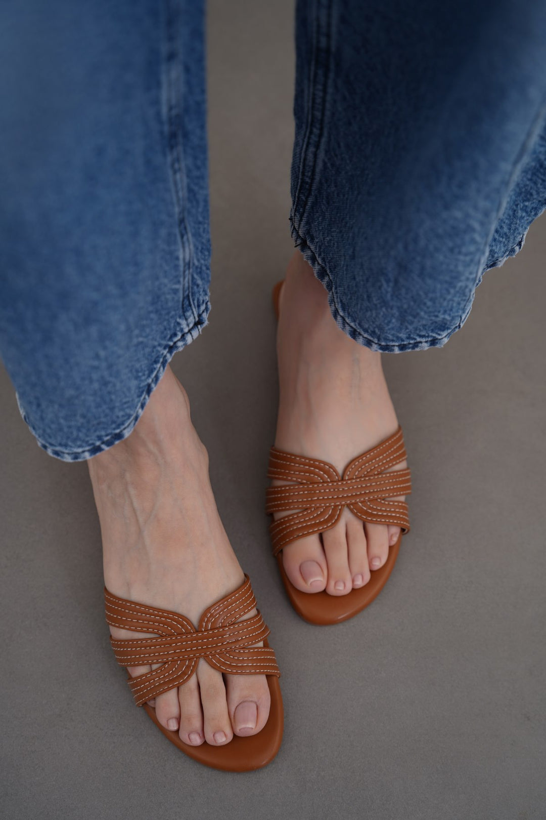 TAN STRAPPY STITCH SLIDES
