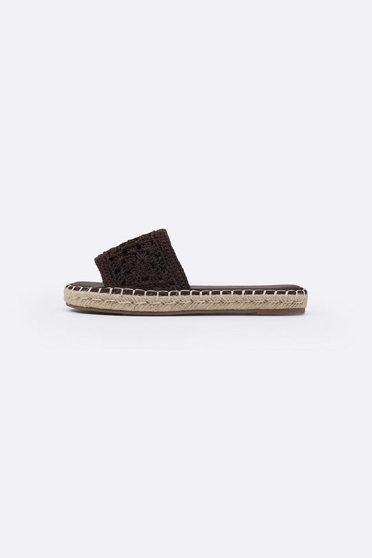 BROWN ROMA WOVEN SLIDES