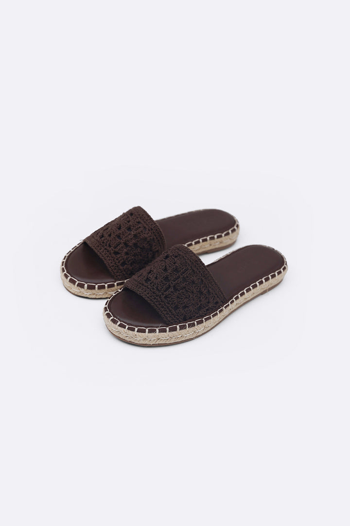 BROWN ROMA WOVEN SLIDES