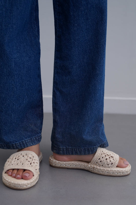 CREAM ROMA WOVEN SLIDES