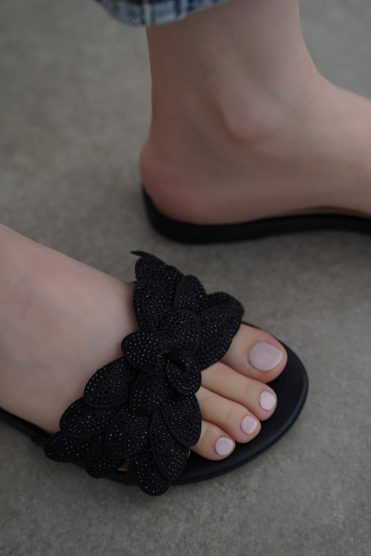 BLACK FIJI SUMMER SLIDES
