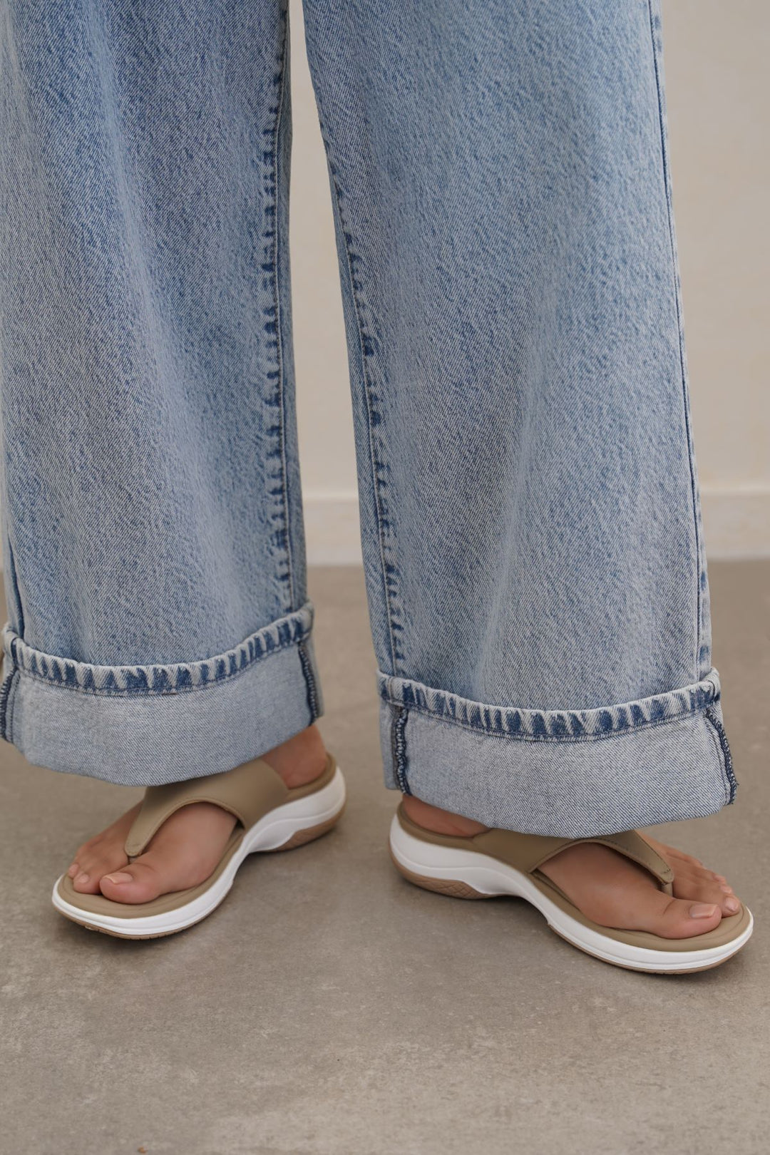 OLIVE MARSMALLOW MAMA FLIP FLOPS