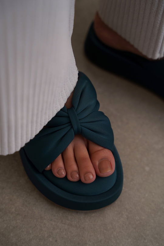 DARK GREEN BOW MAMA SLIDES