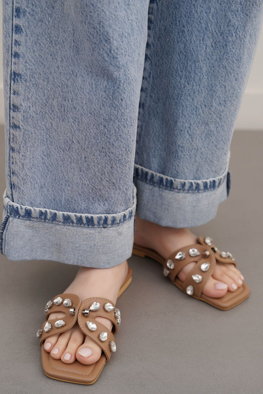 TAUPE STUDDED CRYSTAL SLIDES