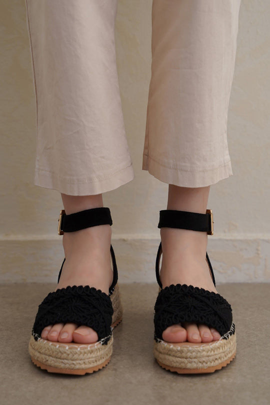 BLACK RUE WOVEN SANDALS