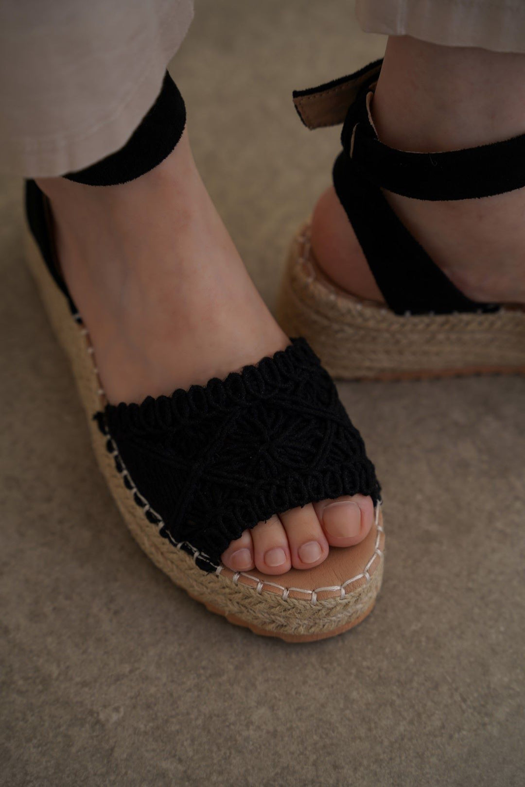 BLACK RUE WOVEN SANDALS
