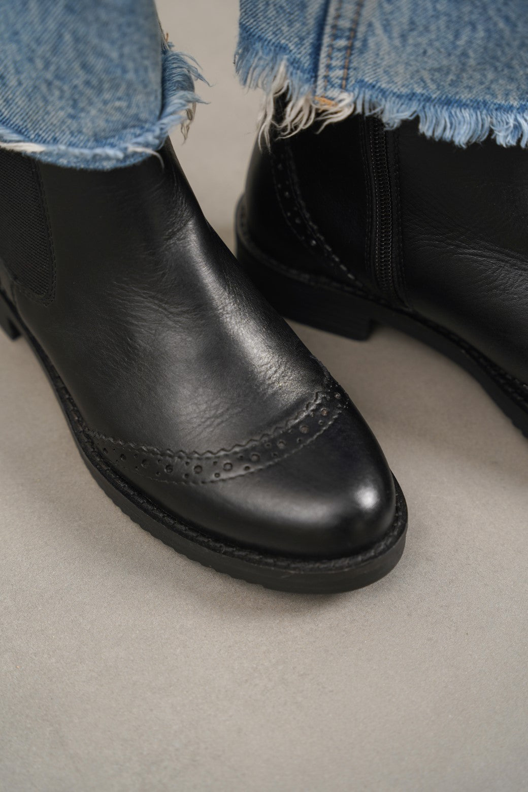 BLACK BROGUE LEATHER BOOTS