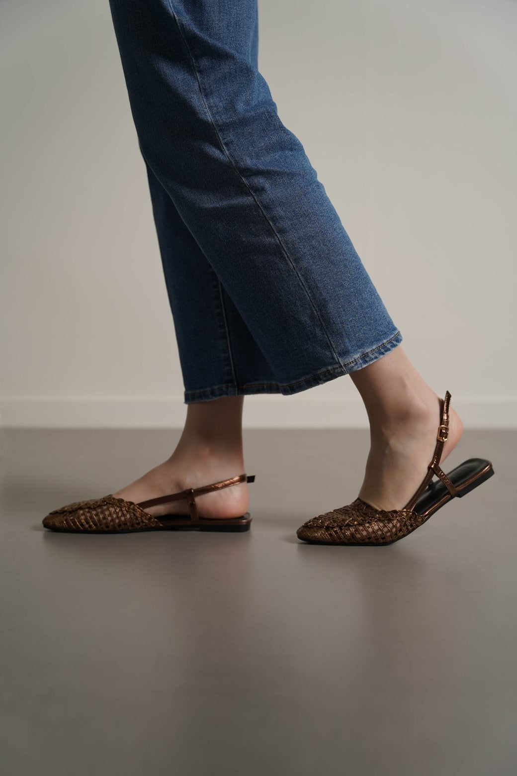 BRONZE WOVEN PARTY SLINGBACKS