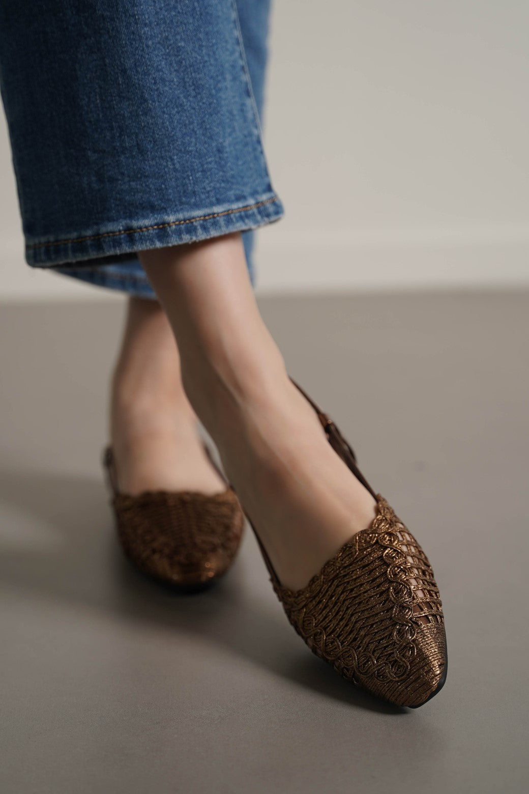 BRONZE WOVEN PARTY SLINGBACKS