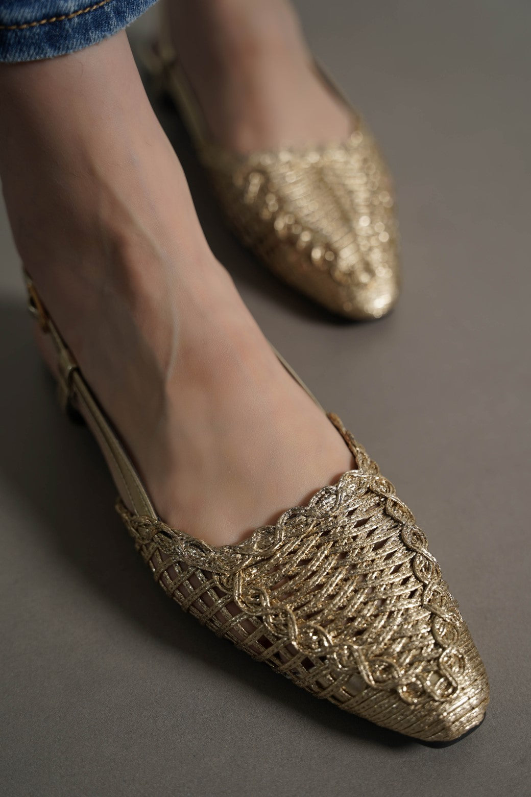 GOLD WOVEN PARTY SLINGBACKS