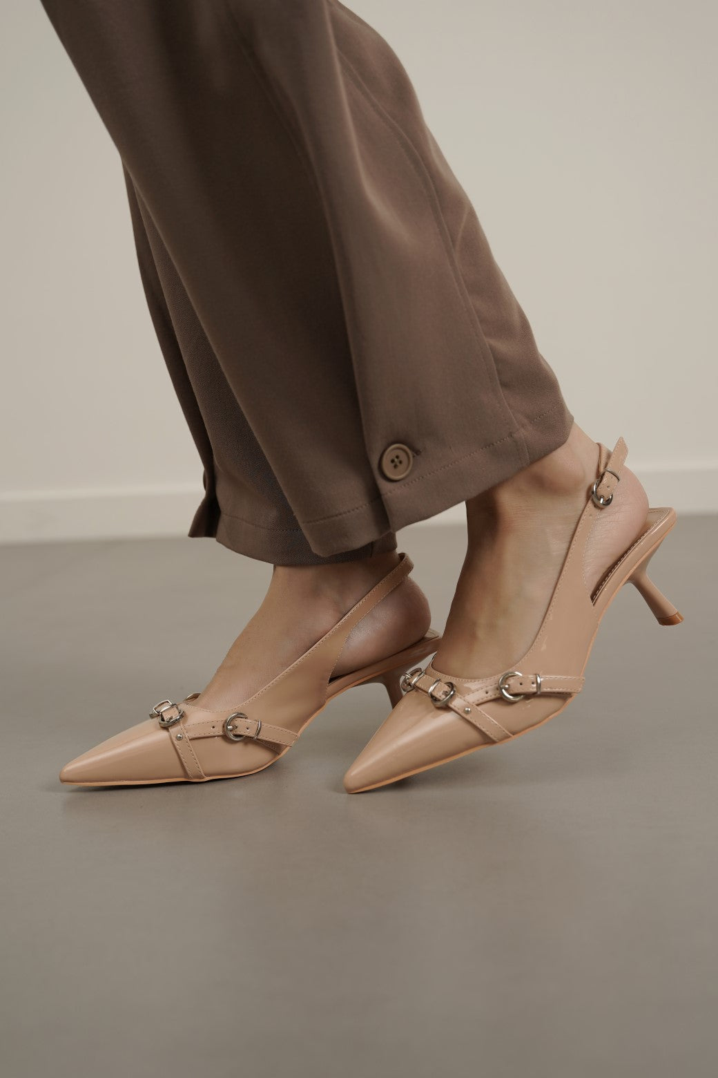 NUDE JANET HEELS