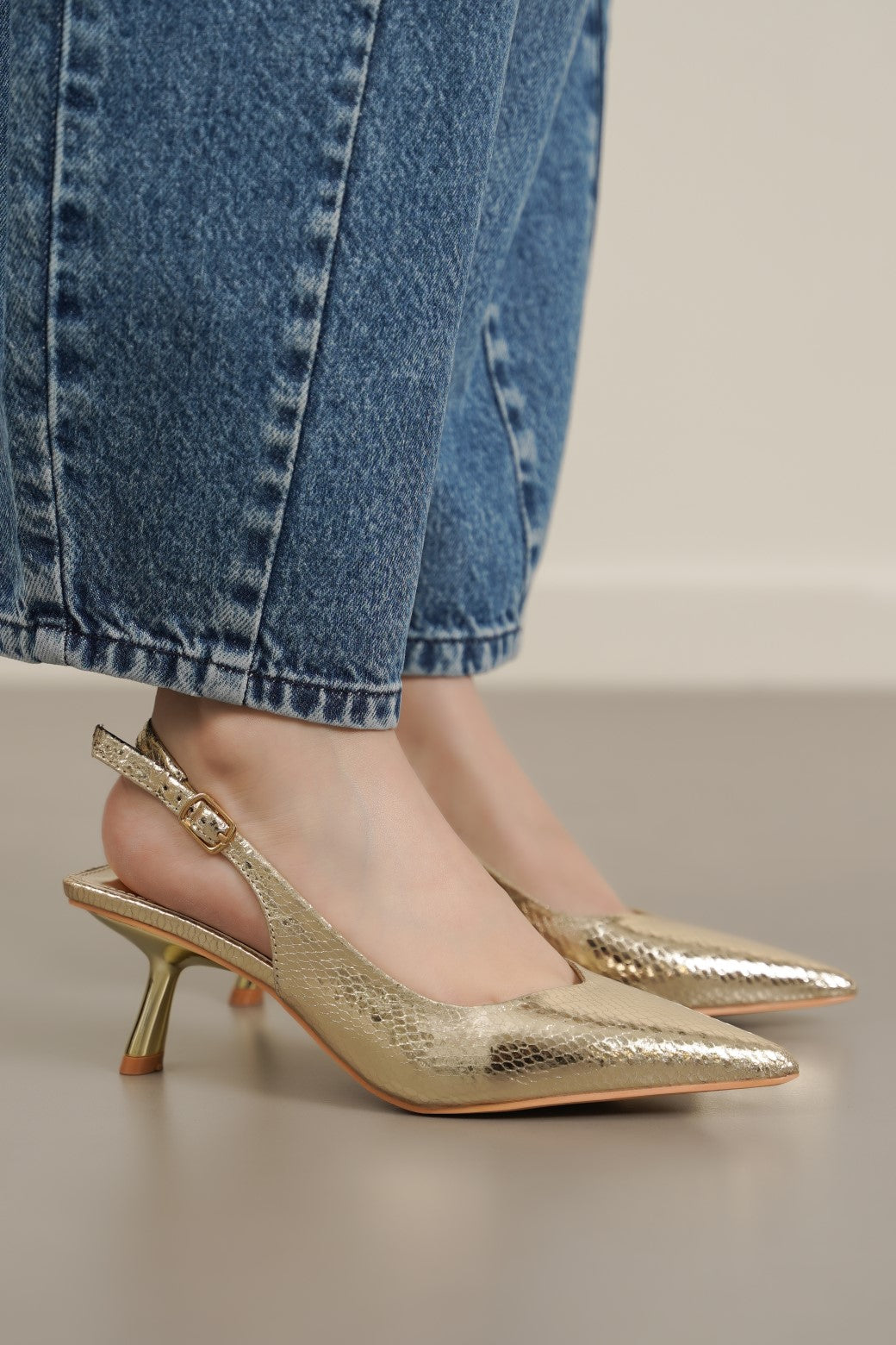 GOLD TOKYO TEXTURED HEELS