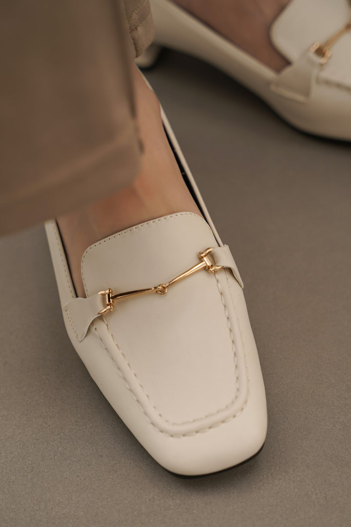 WHITE LOAFERS WITH BLOCK HEEL