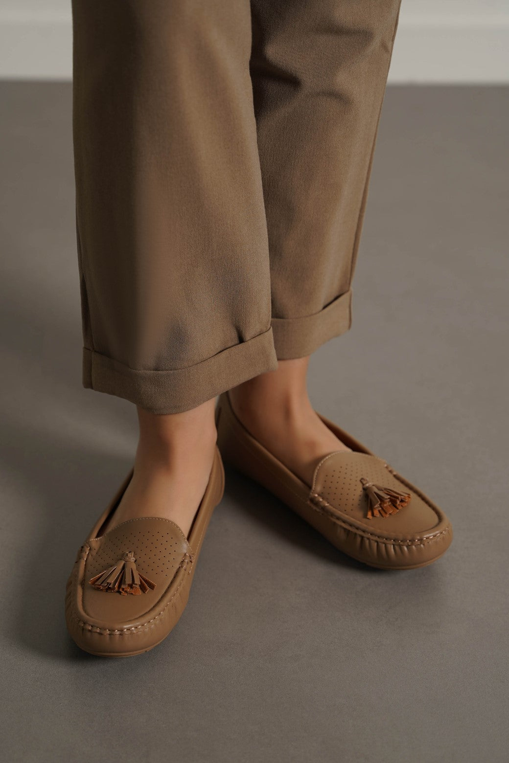 BROWN MAMA TASSEL MOCCASINS